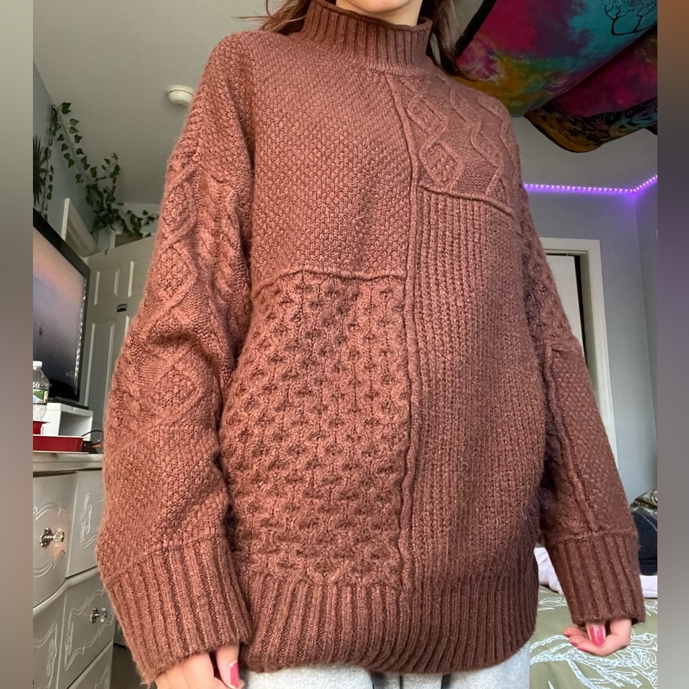 American Eagle sweater